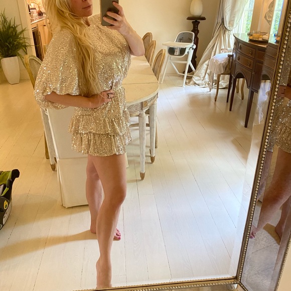 Other - LAST ONE! Stunning sequin set